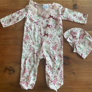 Nicole Miller NEVER WORN onesie+hat 3-6M